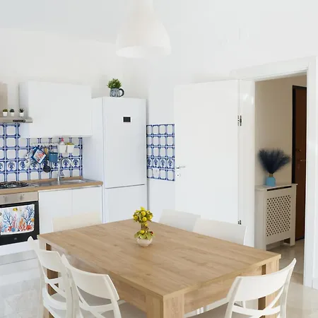 Apartment La Perla Del Sud *